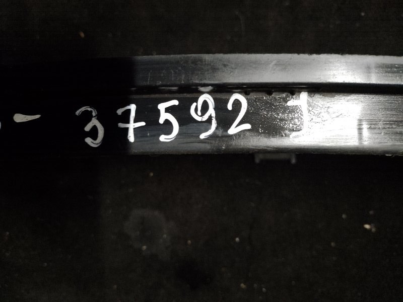 Решетка переднего бампера COROLLA 150 06-13