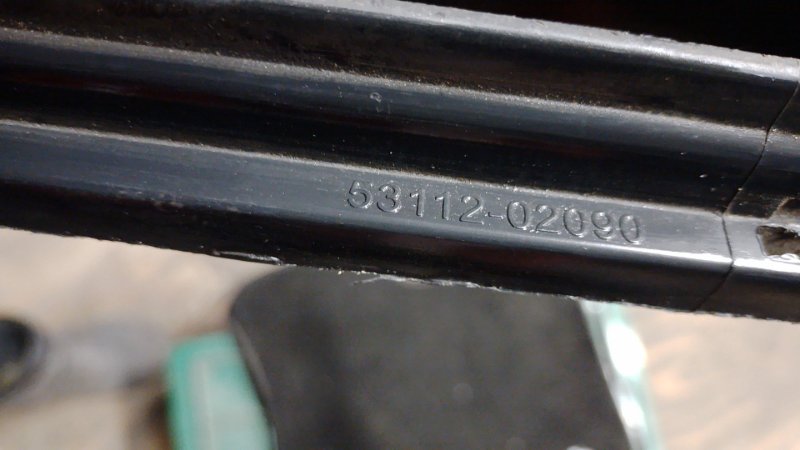 Решетка переднего бампера COROLLA 150 06-13