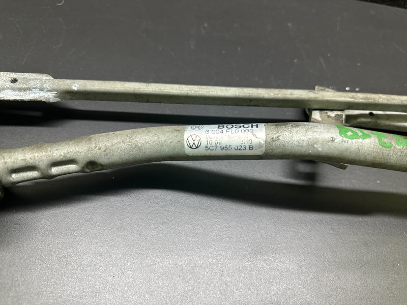 Трапеция стеклоочистителей JETTA USA 10-17 2011 2.5