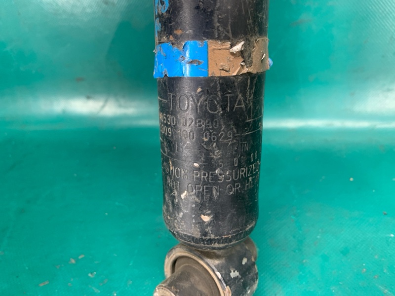 Амортизатор задний правый COROLLA E16 13- Амортизатор задний правый COROLLA E16 13-