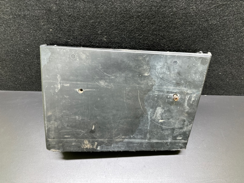 Площадка номерного знака задняя LAND CRUISER PRADO 120 02-09 Площадка номерного знака задняя LAND CRUISER PRADO 120 02-09