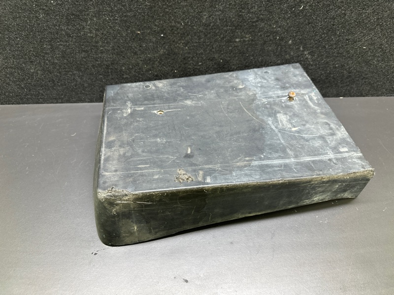 Площадка номерного знака задняя LAND CRUISER PRADO 120 02-09 Площадка номерного знака задняя LAND CRUISER PRADO 120 02-09