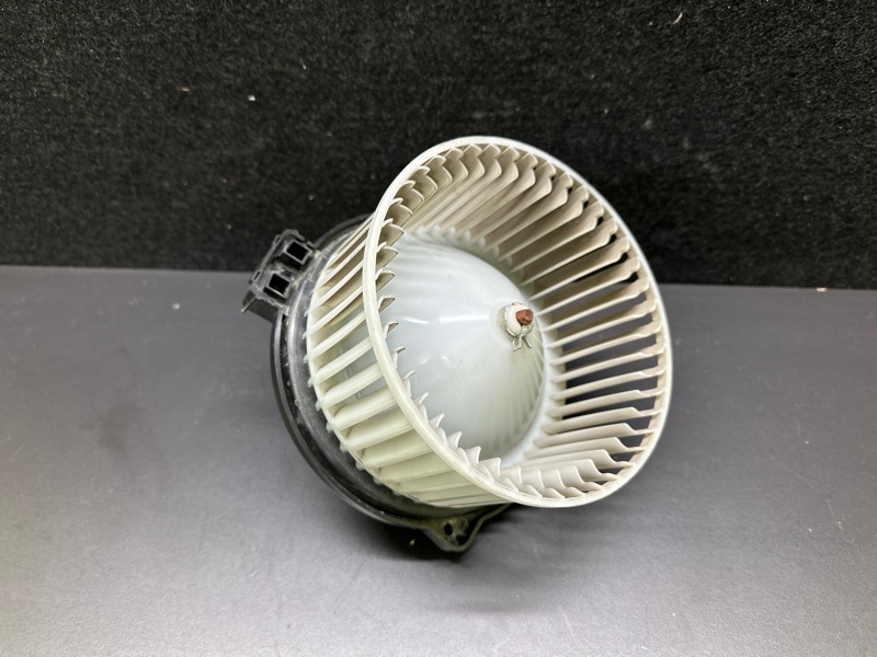 Моторчик печки SUBARU IMPREZA 11-17 GJ 2.0 FB20B