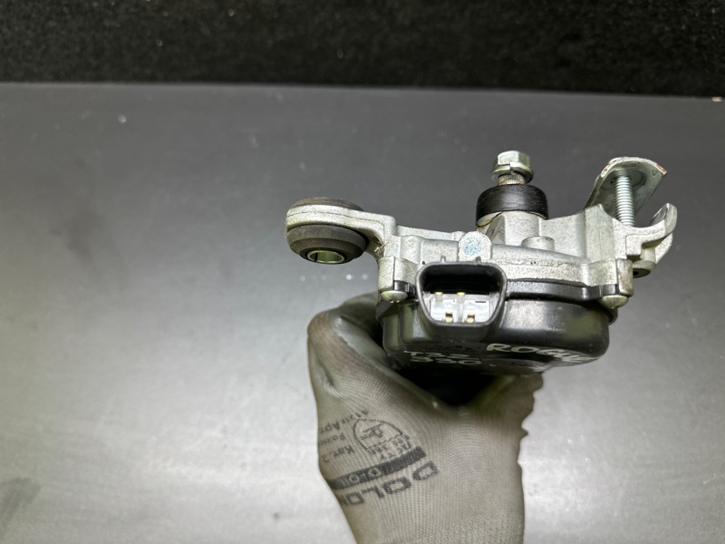 Моторчик стеклоочистителя передний X-TRAIL/ROGUE T32 13-20 Моторчик стеклоочистителя передний X-TRAIL/ROGUE T32 13-20