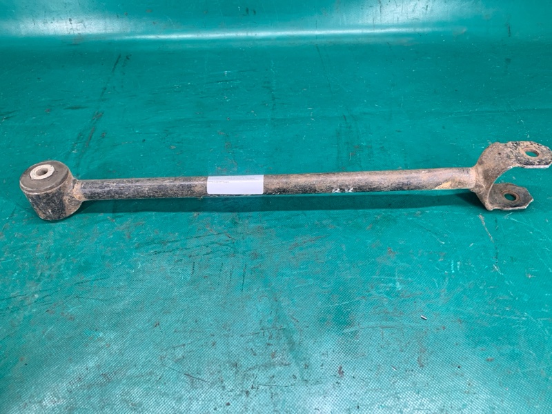 Рычаг задней подвески поперечный нижний задний левый TOYOTA CAMRY 21 86-91