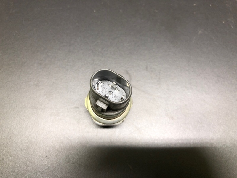 Датчик давления кондиционера TOYOTA CAMRY 30 02-06 ACV30 2.4 2AZFE