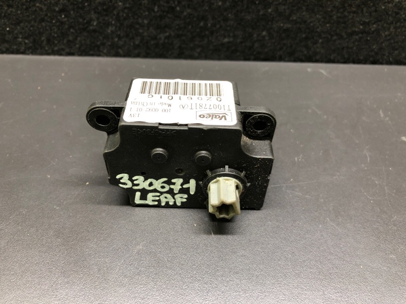 Моторчик заслонки печки NISSAN LEAF 10-17 27730-1FC1B Б/У