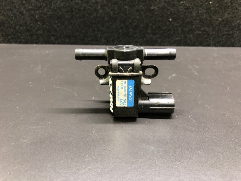 Клапан электромагнитный (вакуумный) HONDA CIVIC ES 00-05 2004 EM2 1.7 D17A1 36162-PLC-003 Б/У