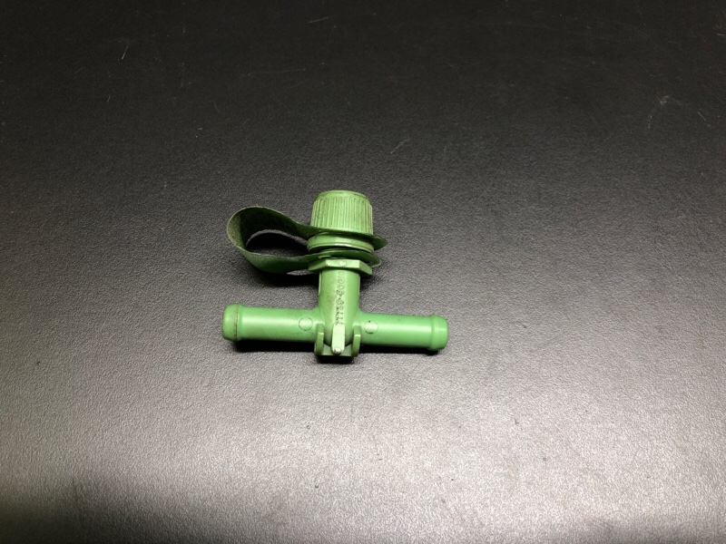 Клапан абсорбера CAMRY 30 02-06