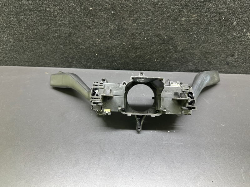 Подрулевой переключатель PASSAT B8 14-