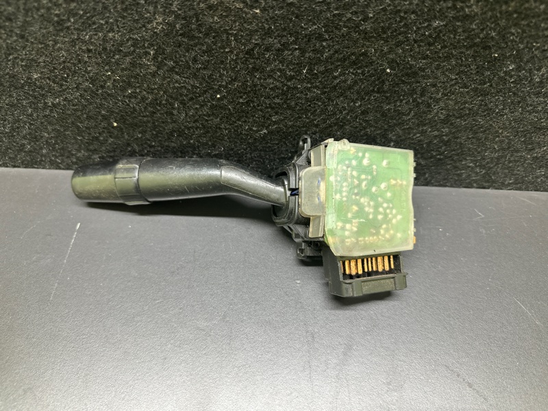 Подрулевой переключатель правый CAMRY 20 96-02 Подрулевой переключатель правый CAMRY 20 96-02