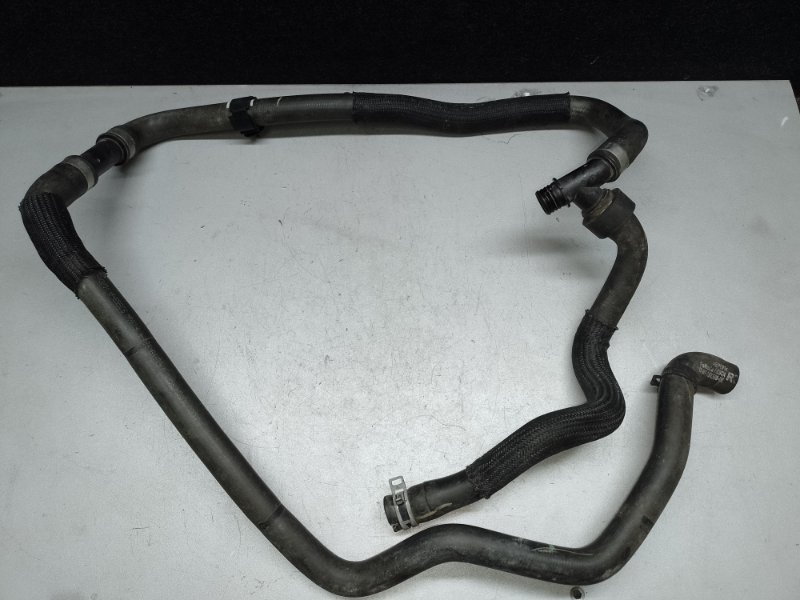 Патрубок радиатора печки FORD FOCUS 10-18 2018 2.0 C20HDEX BV6Z-18472-W Б/У