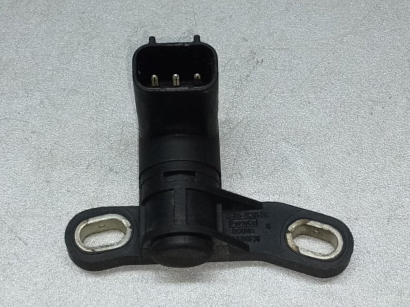 Запчасть датчик положения коленвала FORD FOCUS 10-18 2018 2.0 C20HDEX 6M8Z-6C315-AA Б/У Датчик положения коленвала FORD FOCUS 10-18 2018 2.0 C20HDEX 6M8Z-6C315-AA Б/У