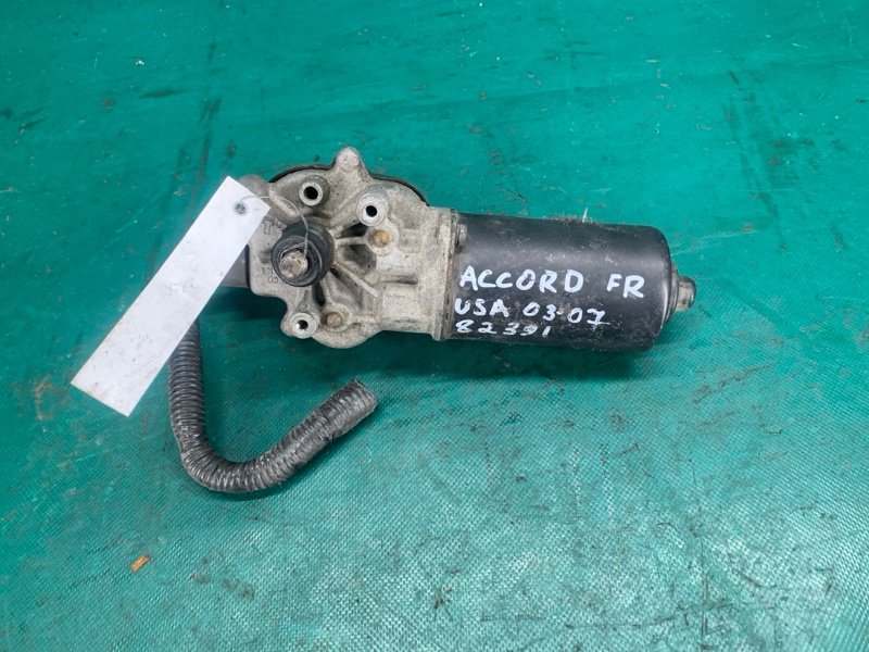 Моторчик стеклоочистителя передний HONDA ACCORD USA 03-07 Б/У