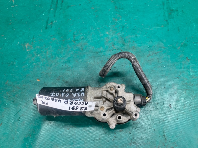 Моторчик стеклоочистителя передний ACCORD USA 03-07