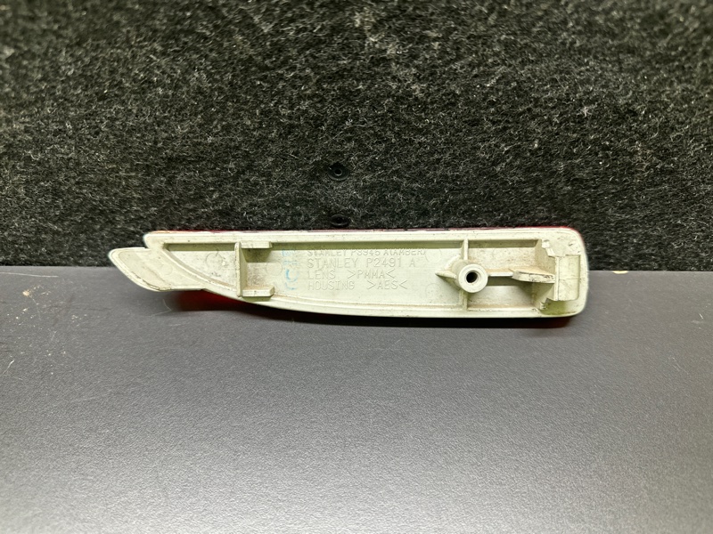 Катафот L левый MAZDA 3 BK 03-08 Катафот L левый MAZDA 3 BK 03-08