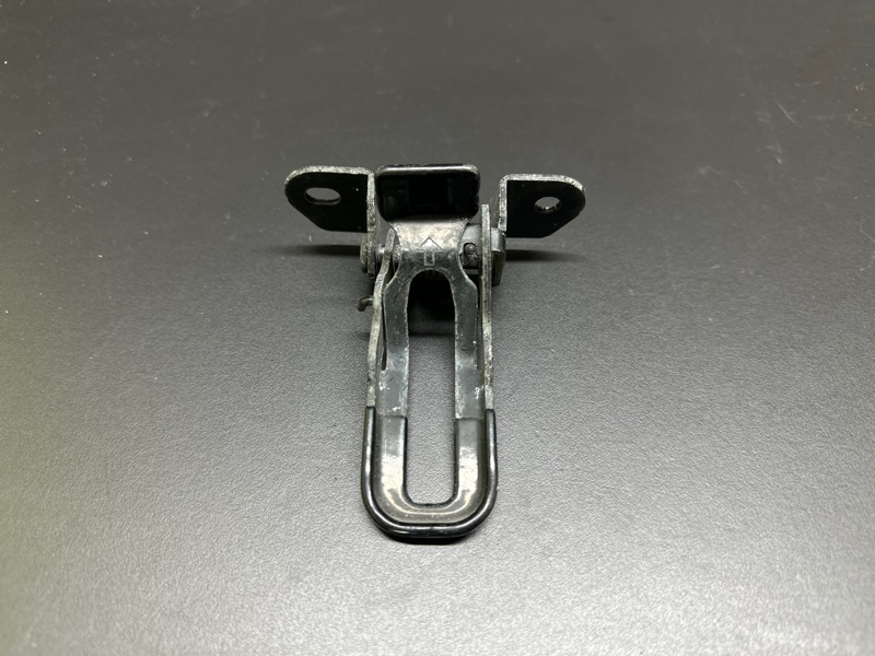 Петля замка капота TOYOTA PRIUS - 30 09-17 53550-47011 Б/У