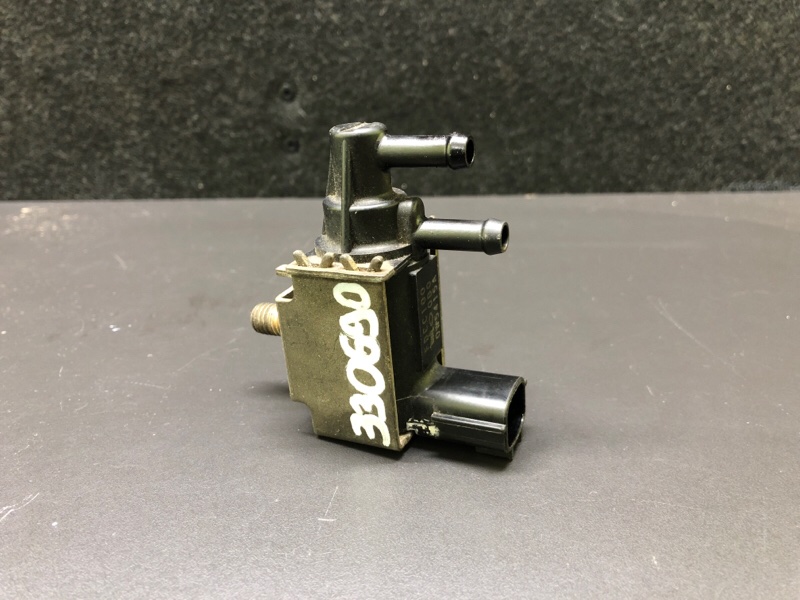 Клапан электромагнитный (вакуумный) INFINITI G25/G35/G37/Q40 06-14 14930-9E010 Б/У