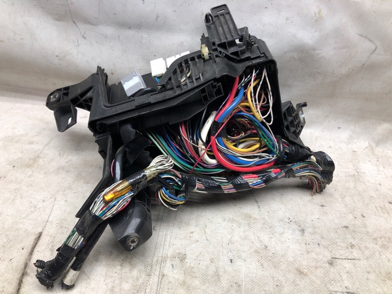 Блок предохранителей моторный отсек LEXUS RX350/450 09-15 3.5 2GR-FE