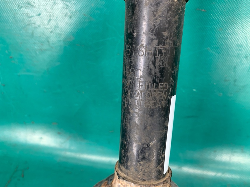 Амортизатор задний правый LANCER IX 9 03-07