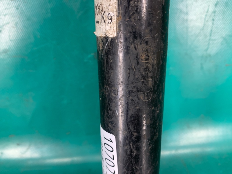 Амортизатор задний правый LEGEND 96-04