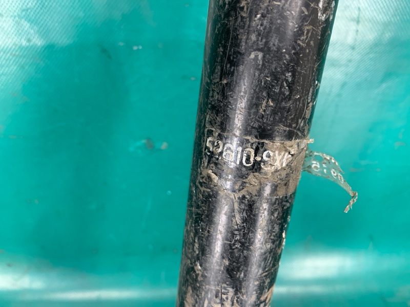 Амортизатор задний правый SHUTTLE 95-99