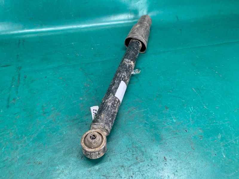 Амортизатор задний правый SHUTTLE 95-99