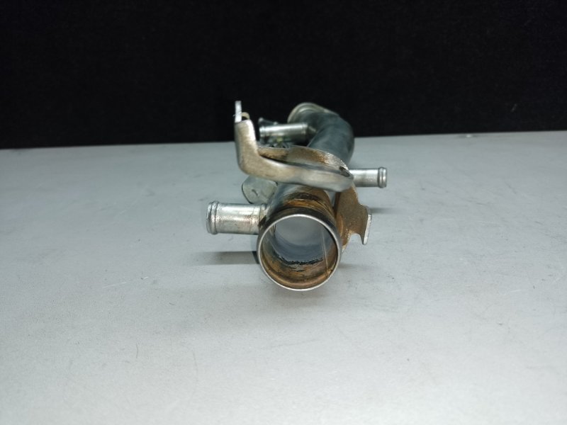 Патрубок системы охлаждения M35/M45 04-10 2008 3.5 VQ35