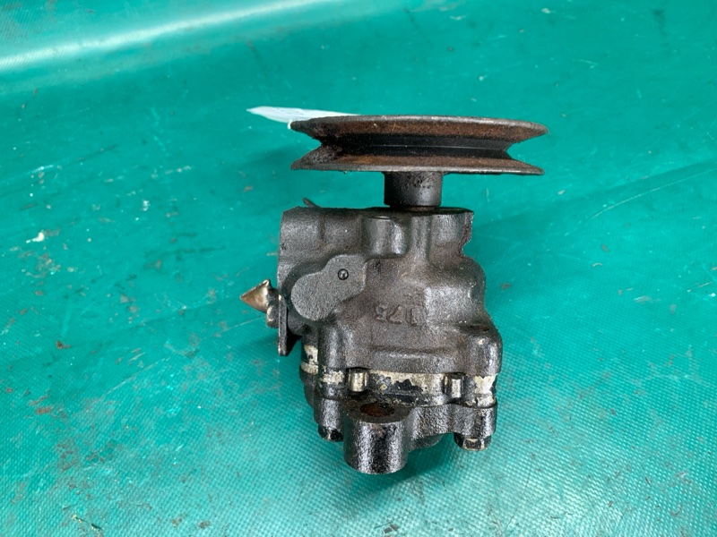 Насос ГУР GALANT 87-93