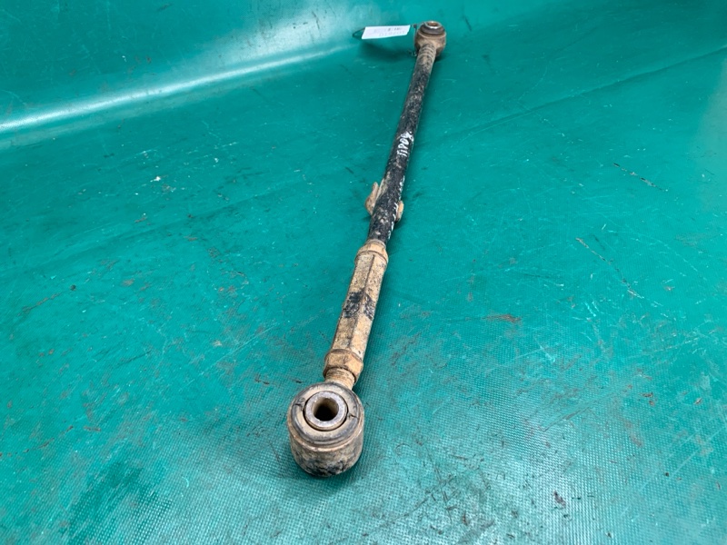 Рычаг задней подвески поперечный нижний задний левый CAMRY 10 92-96 Рычаг задней подвески поперечный нижний задний левый CAMRY 10 92-96