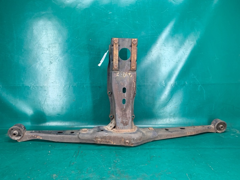 Кронштейн редуктора SUBARU FORESTER SG 02-07 41310SA001 Б/У