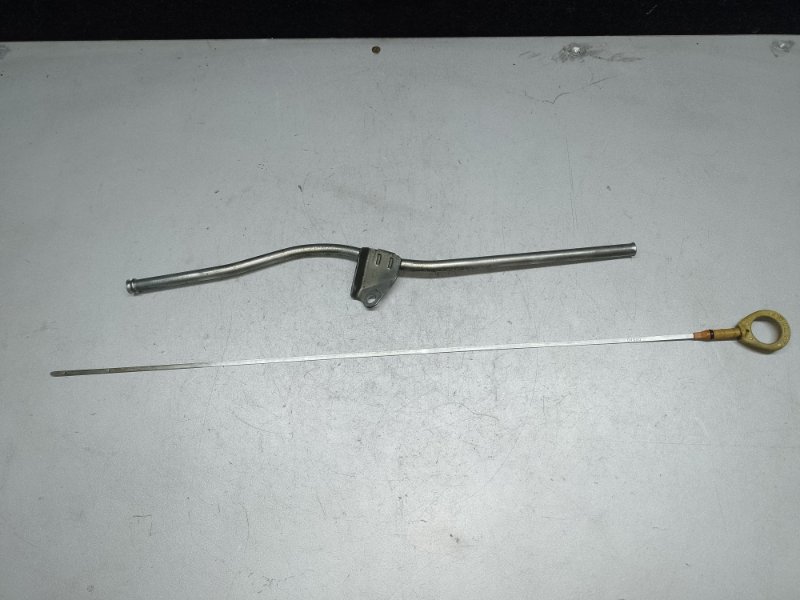 Щуп TOYOTA CAMRY 55 14-17 15301-0V020 Б/У