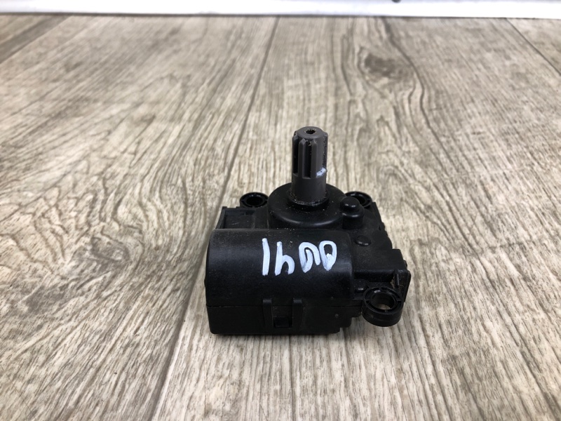 Моторчик заслонки печки KIA SOUL PS 13-19 2016 2.0 G4NC 97162-1UAA0 Б/У