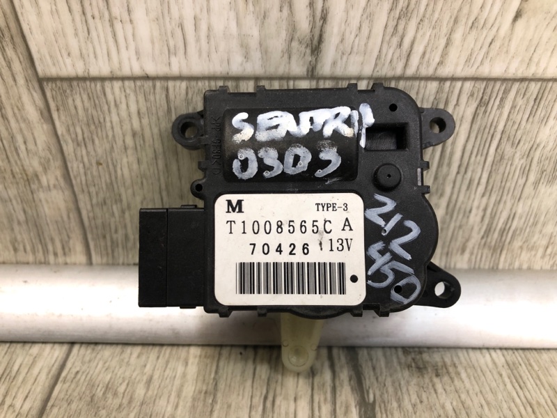 Запчасть моторчик заслонки печки NISSAN SENTRA B17 12-21 2017 B17 1.8 MRA8DE 27730-1KM0A Б/У Моторчик заслонки печки NISSAN SENTRA B17 12-21 2017 B17 1.8 MRA8DE 27730-1KM0A Б/У