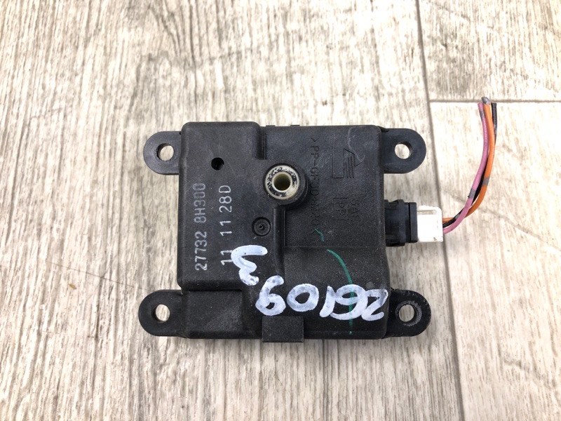 Моторчик заслонки печки SENTRA (B16) 06–12 2012 2.0 MR20DE Моторчик заслонки печки SENTRA (B16) 06–12 2012 2.0 MR20DE