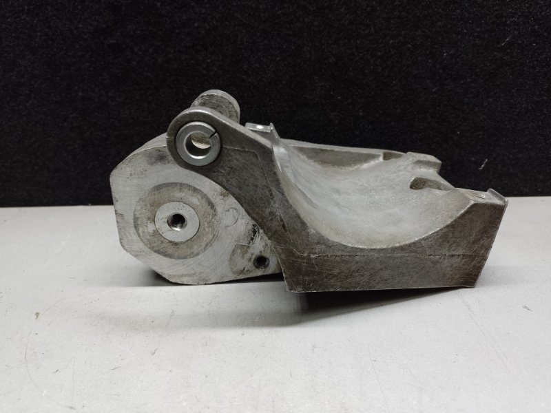 Кронштейн компрессора кондиционера MDX (YD2) 06-13 2007 YD2 3.7 J37A1