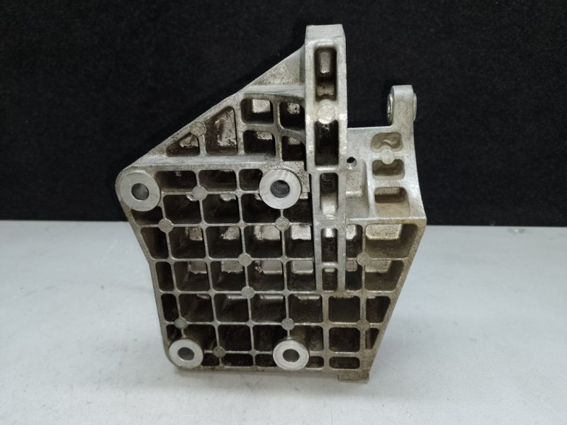 Кронштейн компрессора кондиционера MDX (YD2) 06-13 2007 YD2 3.7 J37A1