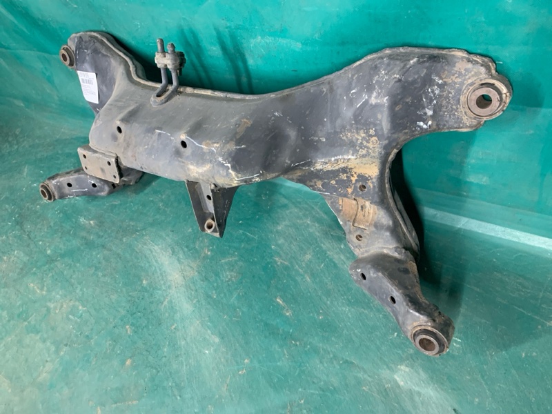 Балка передней подвески MAXIMA A33 99-02