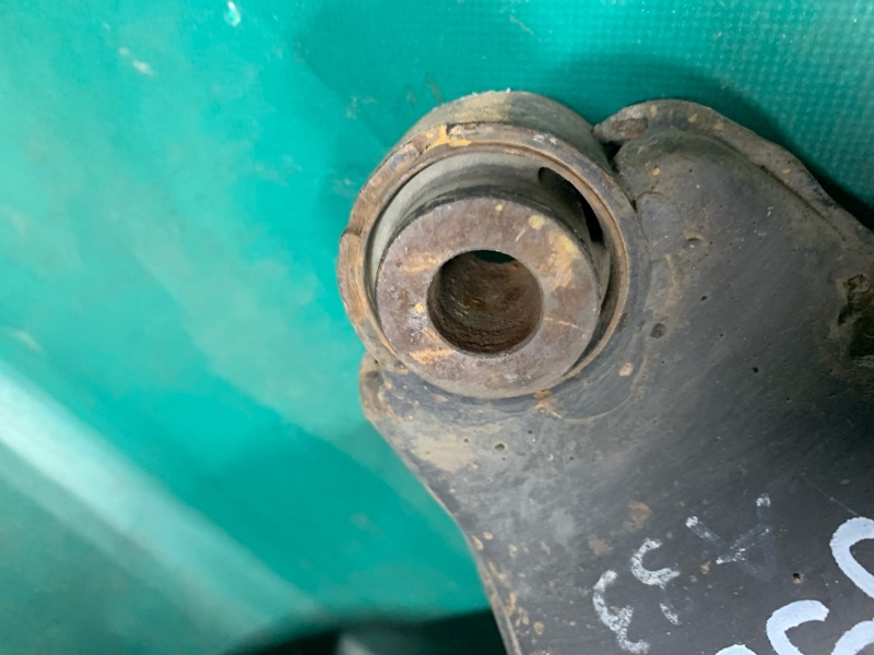 Балка передней подвески MAXIMA A33 99-02