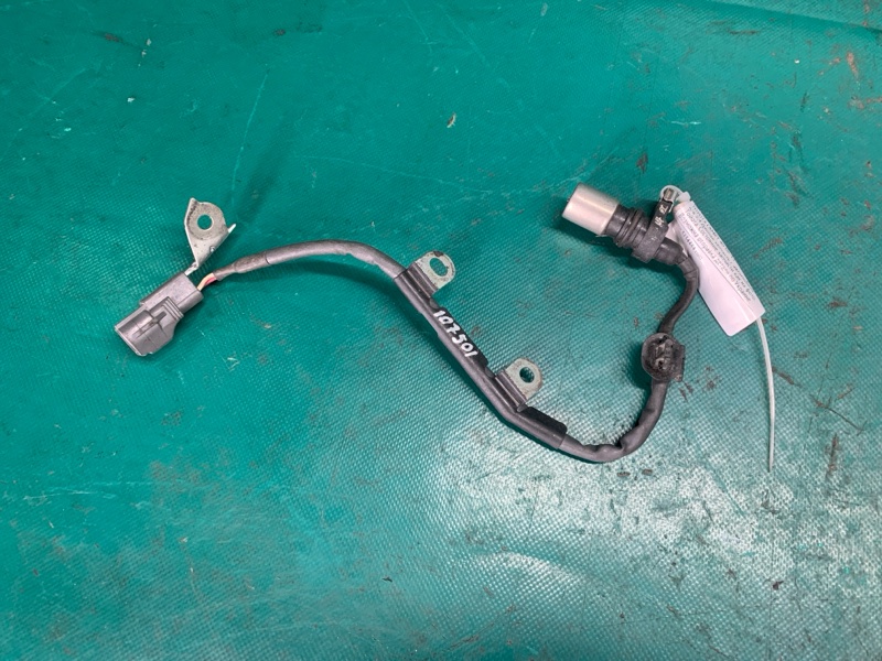 Датчик положения коленвала CAMRY 40 06-11