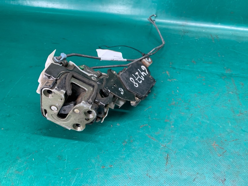 Замок двери задний левый SUBARU FORESTER SF 97-02 63318FC110 Б/У