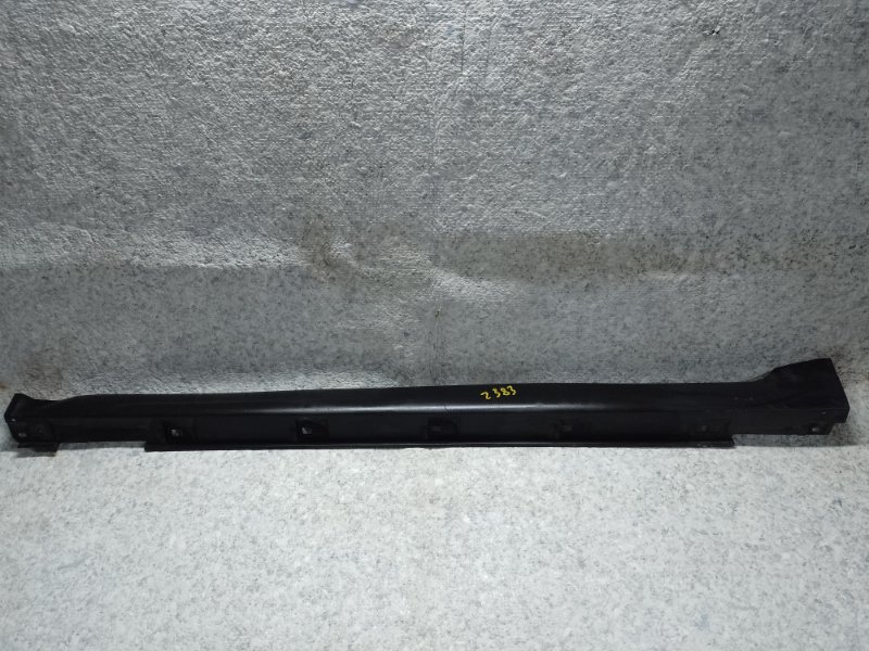 Запчасть накладка порога наружная левая SUBARU CROSSTREK 12-17 2015 GP FB20X e-Boxer 91112FJ151 Б/У Накладка порога наружная левая SUBARU CROSSTREK 12-17 2015 GP FB20X e-Boxer 91112FJ151 Б/У