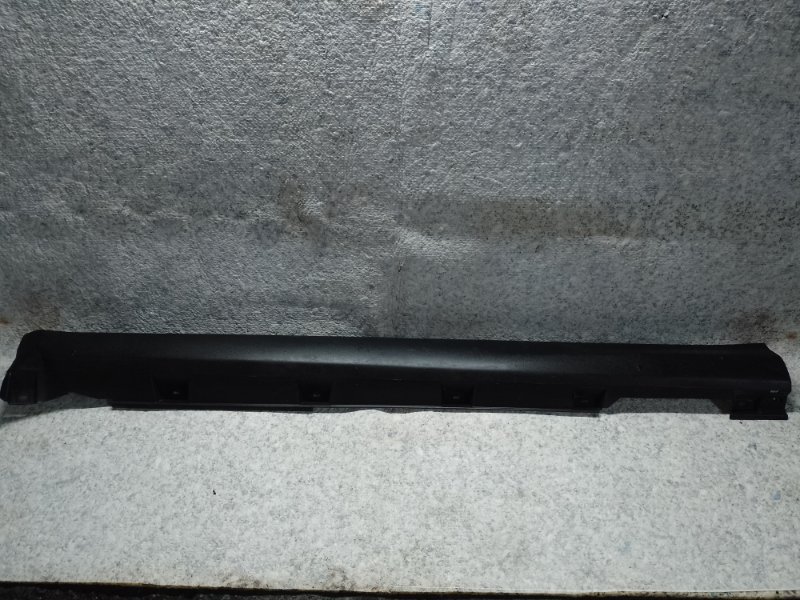 Накладка порога наружная левая FOCUS 10-18