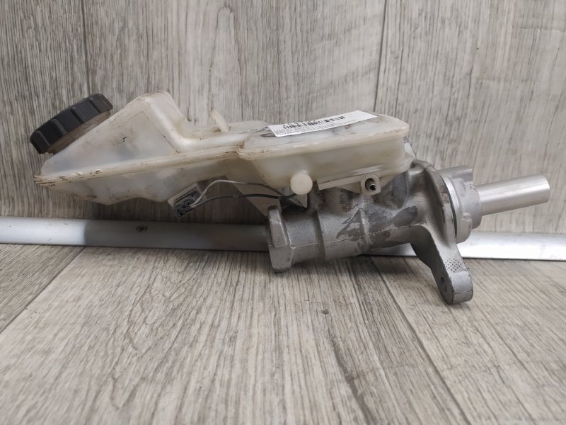 Запчасть главный тормозной цилиндр MAZDA 3 BM 13-19 BJZ9-43-40ZA Б/У Главный тормозной цилиндр MAZDA 3 BM 13-19 BJZ9-43-40ZA Б/У
