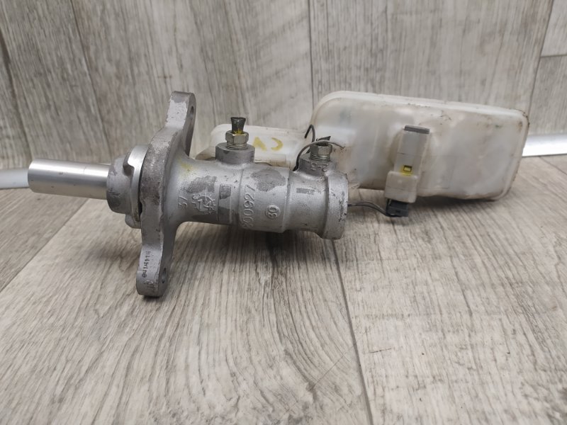 Главный тормозной цилиндр MAZDA 3 BM 13-19 Главный тормозной цилиндр MAZDA 3 BM 13-19