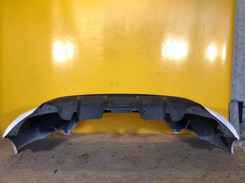 Бампер задний LEAF 18-