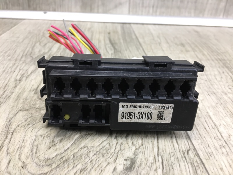 Блок предохранителей моторный отсек HYUNDAI ELANTRA MD 10-15 MD 91951-3X100 Б/У