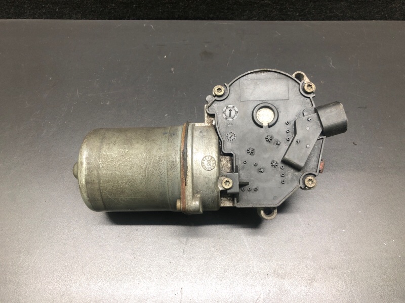 Моторчик стеклоочистителя передний TOYOTA AVALON 05-12