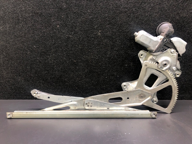 Стеклоподъемник передний правый PRIUS - 30 09-17 2011 XW30 1.8 2ZRFXE