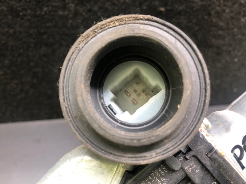 Стеклоподъемник передний правый TOYOTA PRIUS - 30 09-17 XW30 1.8 2ZRFXE